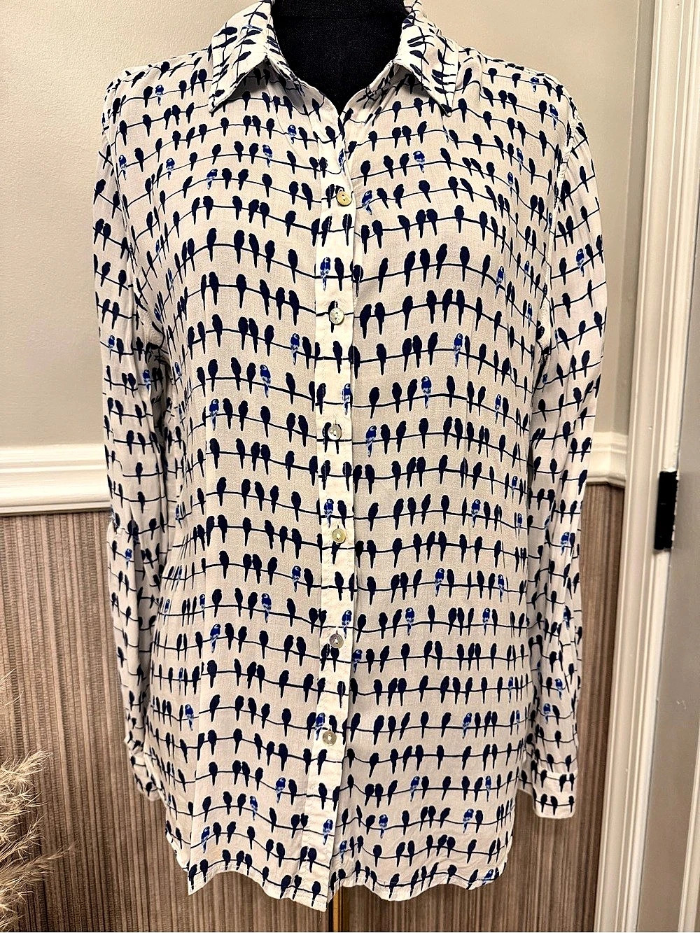 Jane and Delancey Bird Print Button Down Blouse Size L